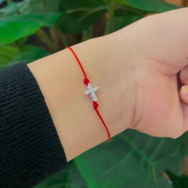 Adjustable Cross Bracelet for Women, Black or Red Christian Bracelet, Catholic Faith Jewelry, Minimalist Religious Gift, Delicate Cross Wristband
