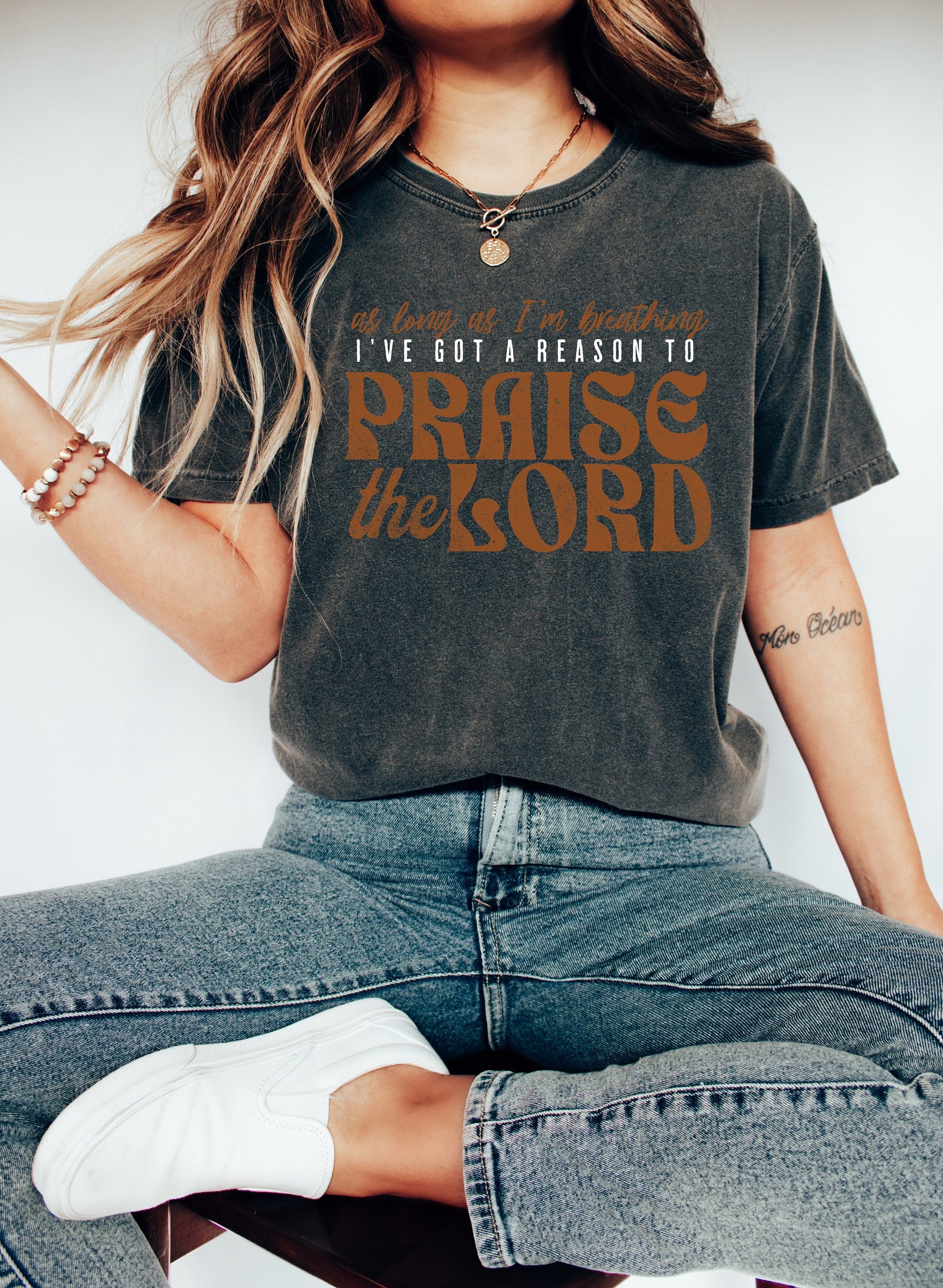 Comfort Colors® As Long As I'm Breathing I've Got a Reason to Praise Shirt, Praise the Lord Jesus Shirt, Christian Worship T Shirt, Retro Christian Shirt