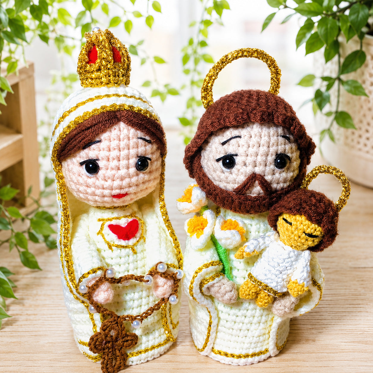 Handmade Crochet Holy Family Doll Set – Catholic Amigurumi Virgin Mary, Saint Joseph and Baby Jesus Figurines, Christian Religious Home Altar Decor, Christmas Nativity Gift, Baptism, First Communion and Confirmation Keepsake CR13