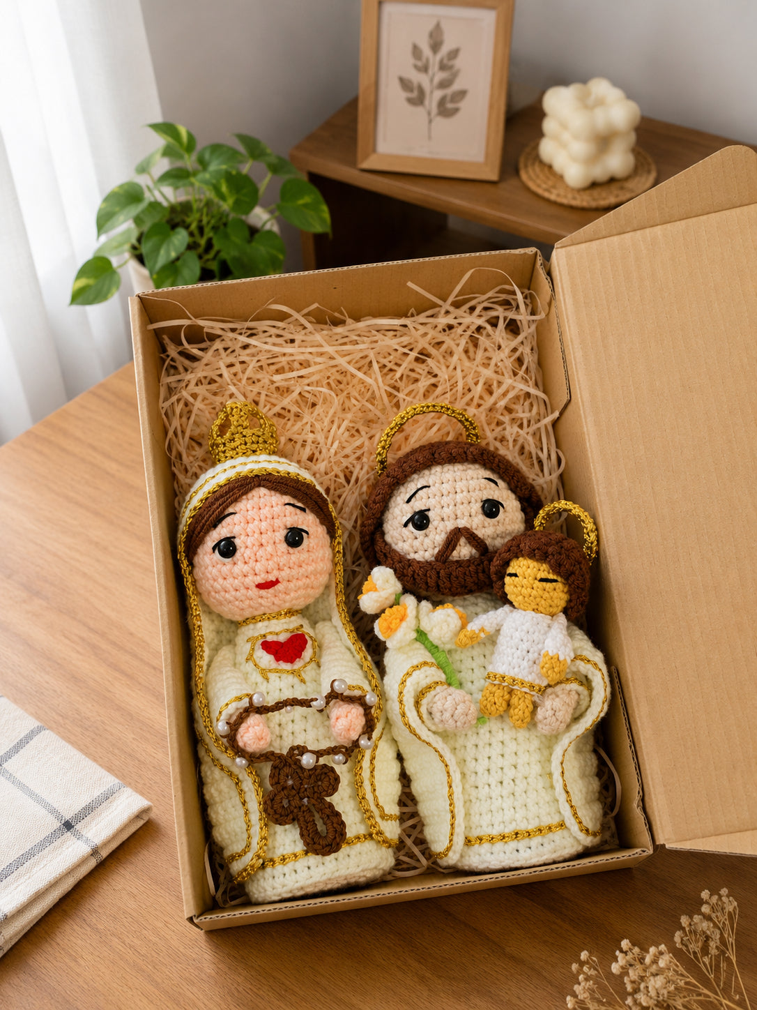 Handmade Crochet Holy Family Doll Set – Catholic Amigurumi Virgin Mary, Saint Joseph and Baby Jesus Figurines, Christian Religious Home Altar Decor, Christmas Nativity Gift, Baptism, First Communion and Confirmation Keepsake CR13