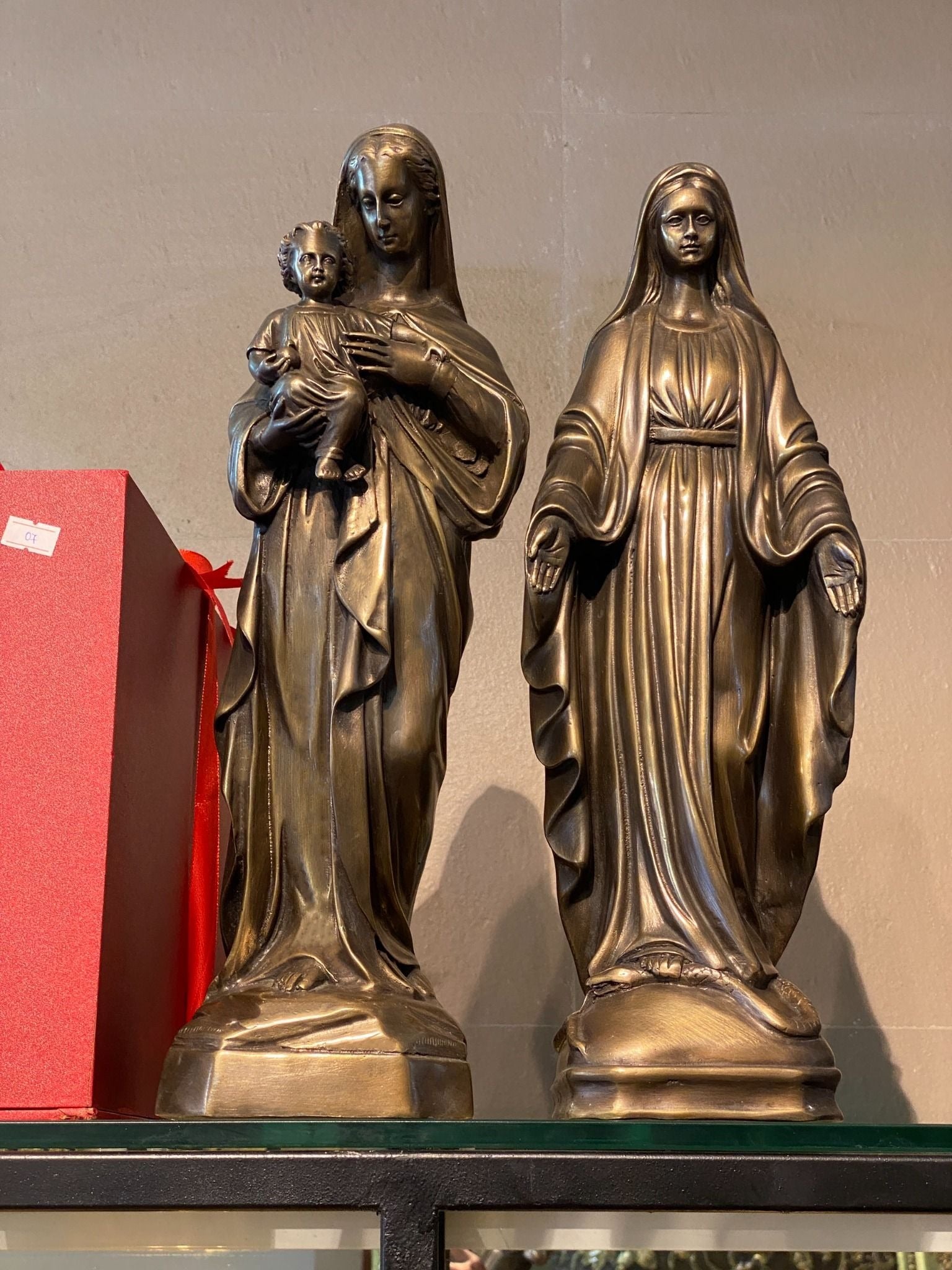 Antique Bronze Blessed Virgin Mary & Baby Jesus Statue with Our Lady of Grace, Religious Sculpture for Home Decoration