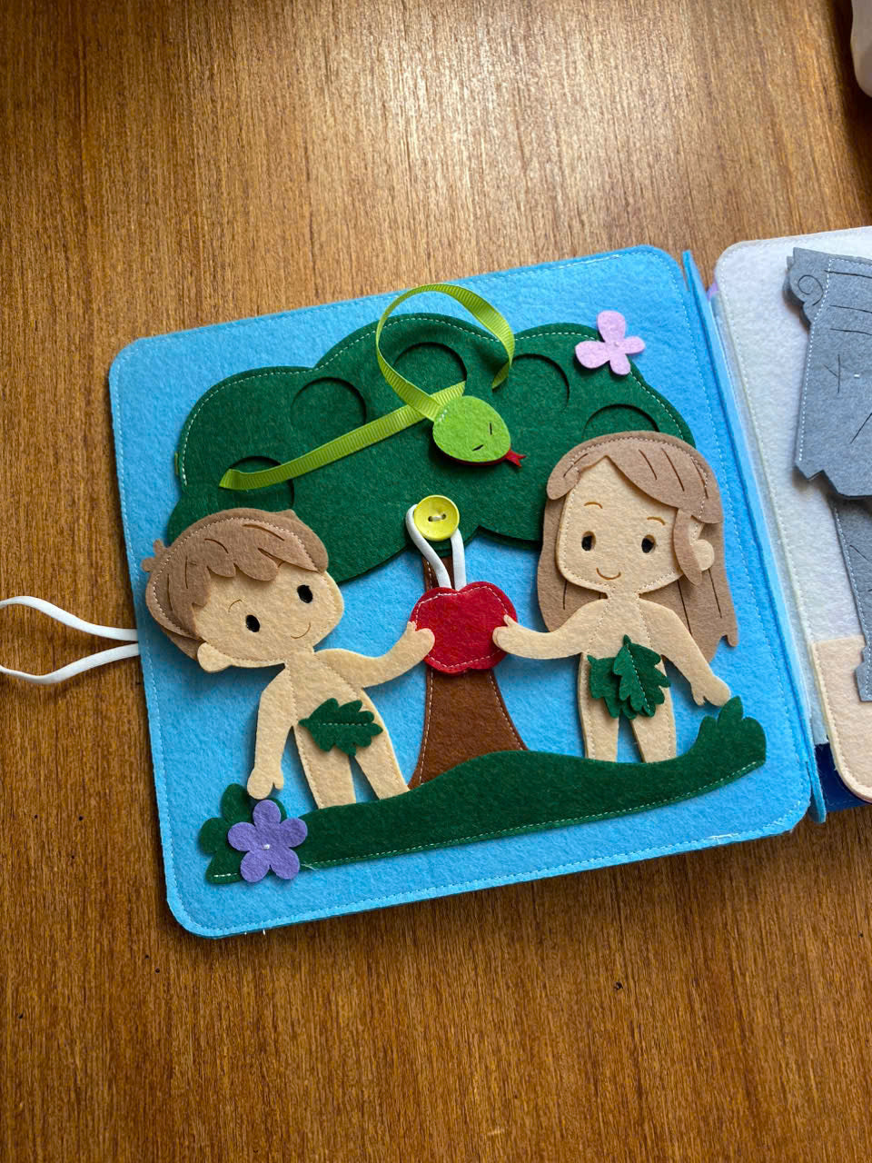 Personalized Bible Story Activity Toy, Christian Felt Busy Book, Soft Cloth Storytelling Books, Activity Books for toddlers, Baptism gifts, Montessori toys, Christian Sunday School Toys BB03