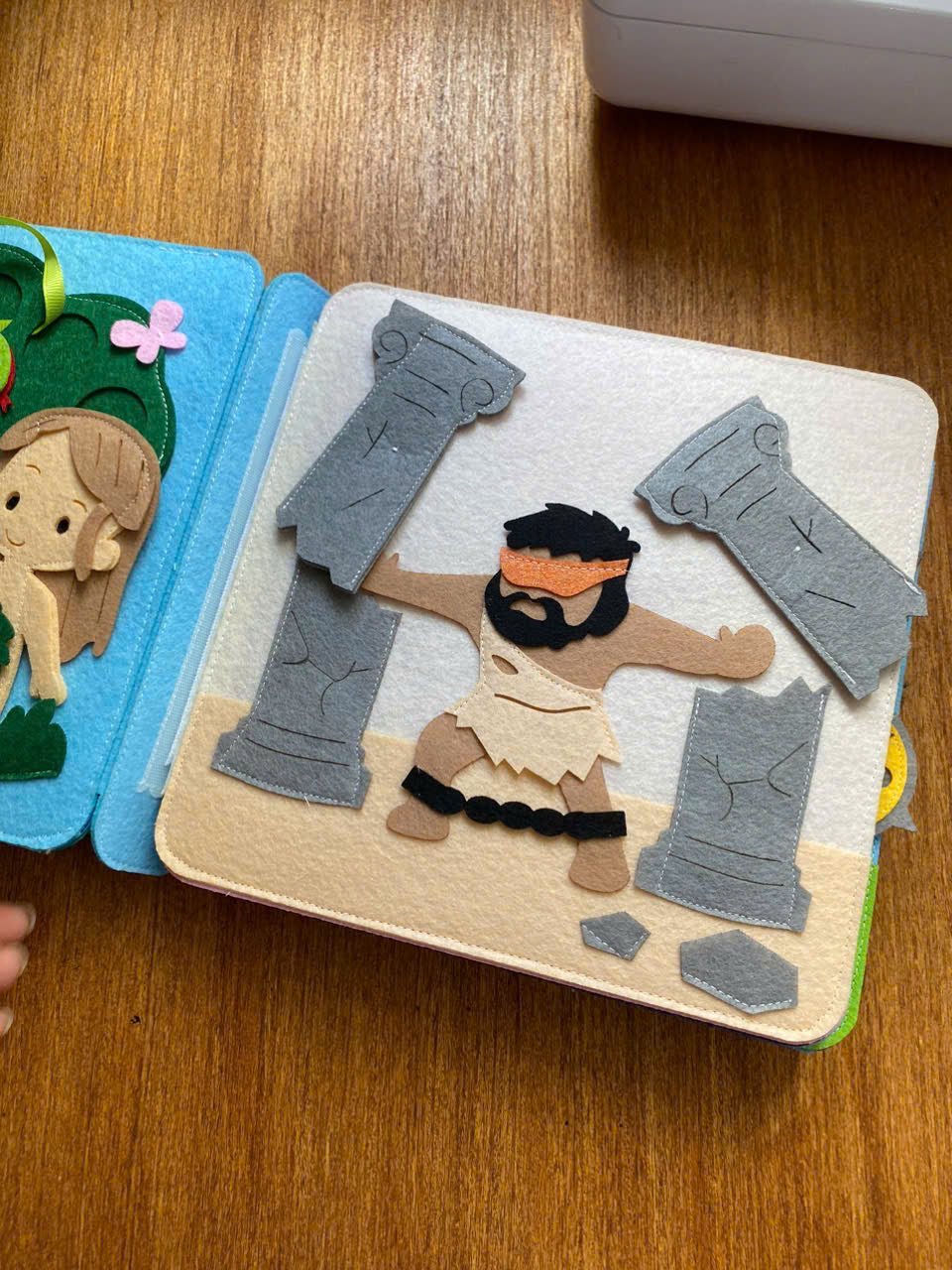Personalized Bible Story Activity Toy, Christian Felt Busy Book, Soft Cloth Storytelling Books, Activity Books for toddlers, Baptism gifts, Montessori toys, Christian Sunday School Toys BB03