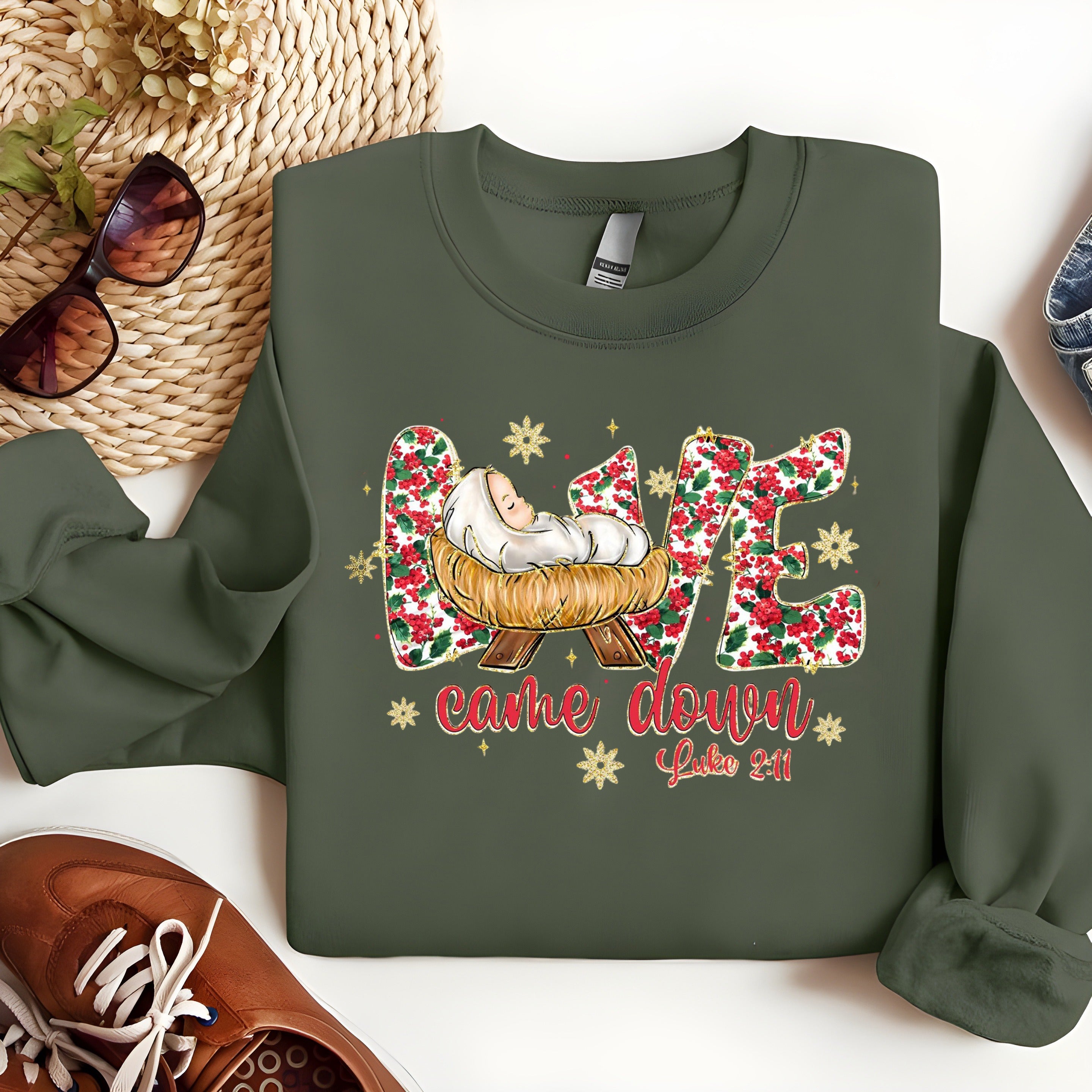 Love Came Down Christmas Sweatshirt, Luke 2:11 Bible Verse Pullover, Christian Nativity Baby Jesus Holiday Crewneck
