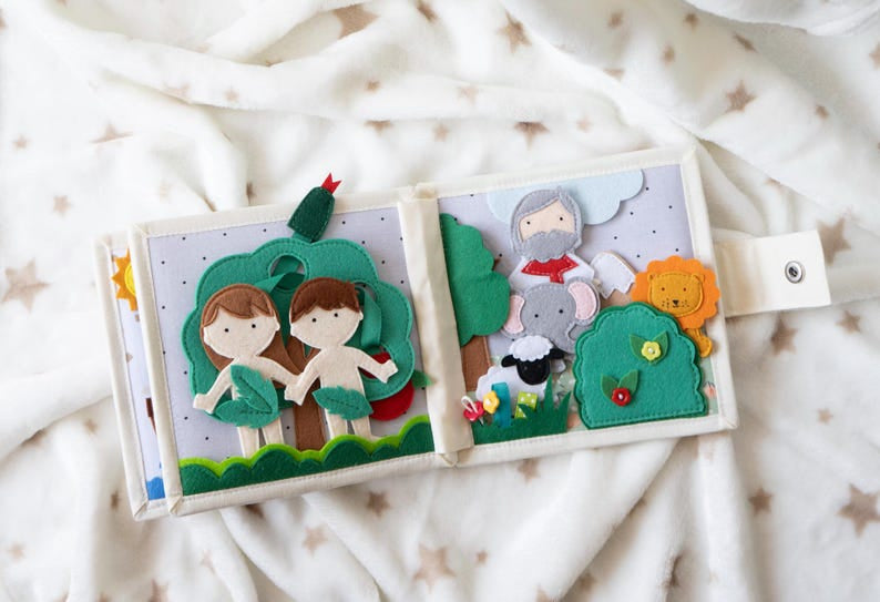 Personalized Christian Busy Book, Christian Story Felt Busy Book, Christmas Quiet Book, Soft Cloth Storytelling Books, Activity Books for toddlers, Bible Story Activity Toy, Custom Name Montessori Gift BB05