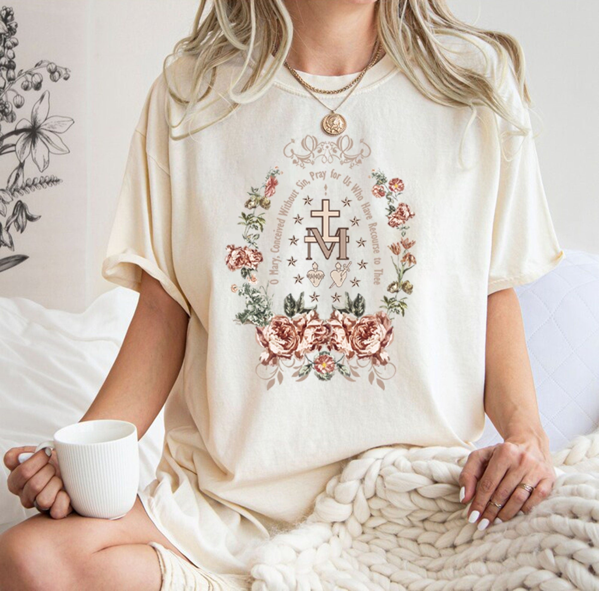 Comfort Colors® Marian Catholic T-Shirt, Virgin Mary T-shirt, Catholic Gifts For Women, Catholic T-shirt, Retro Christian Gifts, Bible Verse Her Gifts, Religious Trendy Shirt Tees