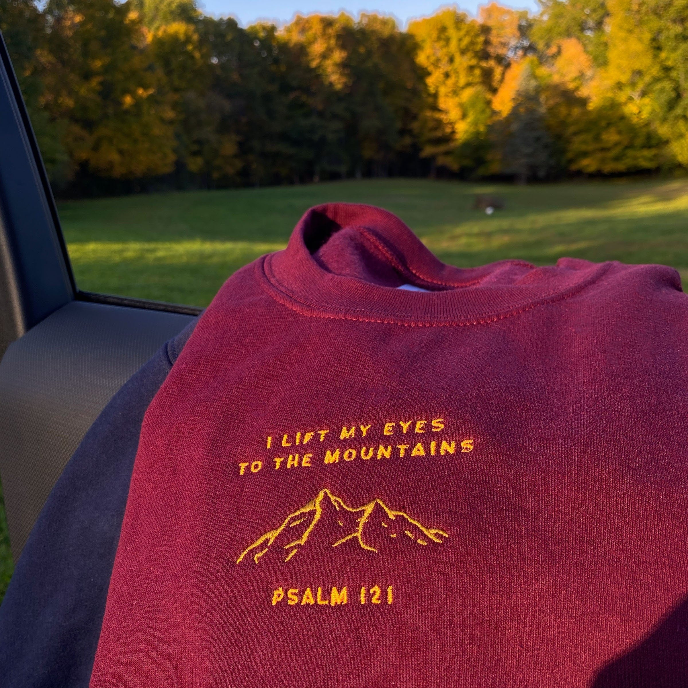 Embroidered 'Lift My Eyes' Christian Sweatshirt, Mountain Bible Verse Crewneck, Sweatshirt Embroidery, Unisex Heavy Blend Sweatshirt, Gildan Redemption Sweatshirt