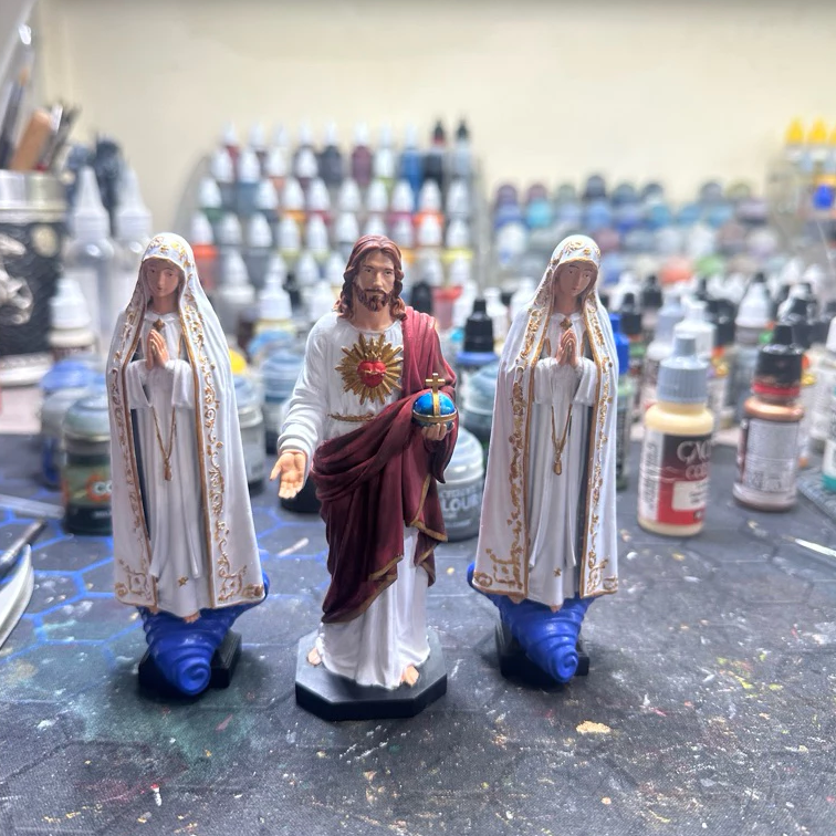 Sacred Heart of Jesus Resin Statue – Hand-painted Christian Religious Figurine with Cross and Globe, Perfect for Home Decor or Spiritual Gifts